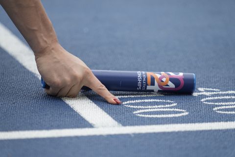 Estafette-incident krijgt vervolg: Amerikaanse loopster die tegenstander sloeg komt met excuses