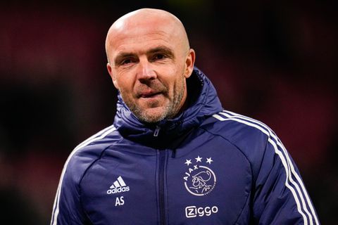 Bij Ajax ontslagen trainer (53) gaat dankzij oude bekende plotseling met groot land naar WK voetbal