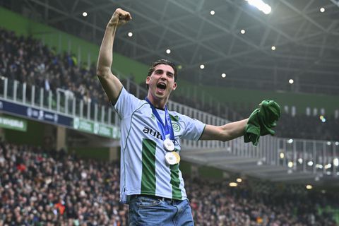 Jenning de Boo (22) geeft inkijkje in nachtelijk avontuur na wereldtitel: 'Er is wel een drankje genuttigd'