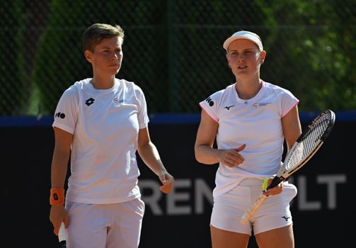 Nederlandse tennissters kunnen het ook zonder Arantxa Rus en bereiken play-offs Billie Jean King Cup