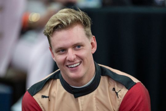 Zoon van Michael Schumacher krijgt sprankje hoop op terugkeer naast Max Verstappen