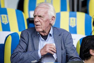 Dood van voetbalicoon Leo Beenhakker slaat wereldwijd in als een bom: 'Hij beleefde meer avonturen dan Kuifje'