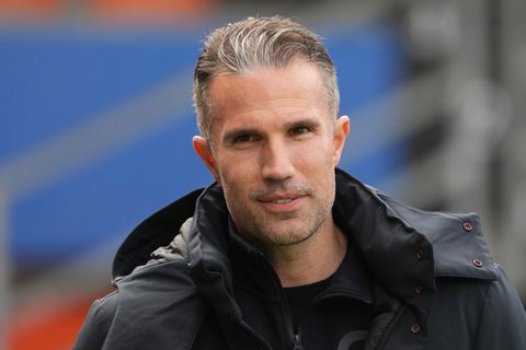 Robin van Persie spreekt zich uit over 'noodsituatie' bij Feyenoord: 'Ik heb mezelf in de basis gezet'