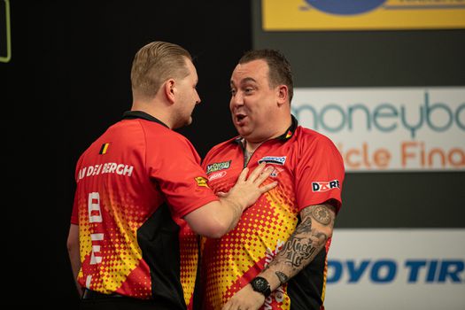 Komt veelbesproken World Cup of Darts in gevaar voor in elkaar geslagen darter Kim Huybrechts?