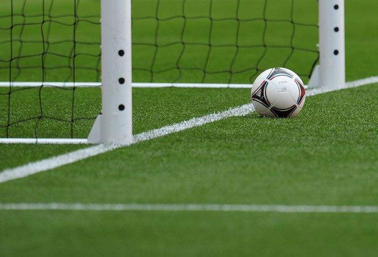 Belgische amateurvoetballer levenslang geschorst na ernstige mishandeling met grote gevolgen