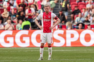 Laura Benschop (vrouw Davy Klaassen) deelt liefdevol ochtendritueel van Ajacied en pasgeboren dochtertje