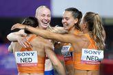 Nederlandse estafetteteam (vrouwen) viert het bereiken van de finale 4x100 meter op de World Relays © Getty Images.