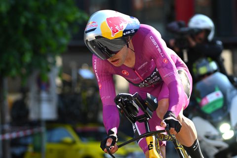 Groot drama voor Wout van Aert in Giro d'Italia, topfavoriet Primoz Roglic slaat grote slag