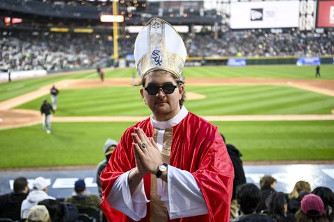 Befaamde honkbalclub maakt fout bij eerbetoon aan nieuwe paus Leo XIV