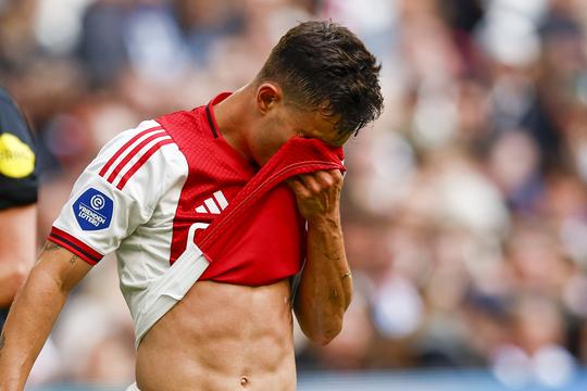 Ajax-coach Oscar Garcia blijft strijdlustig ondanks hopeloze middag: 'Dat is zo belangrijk'