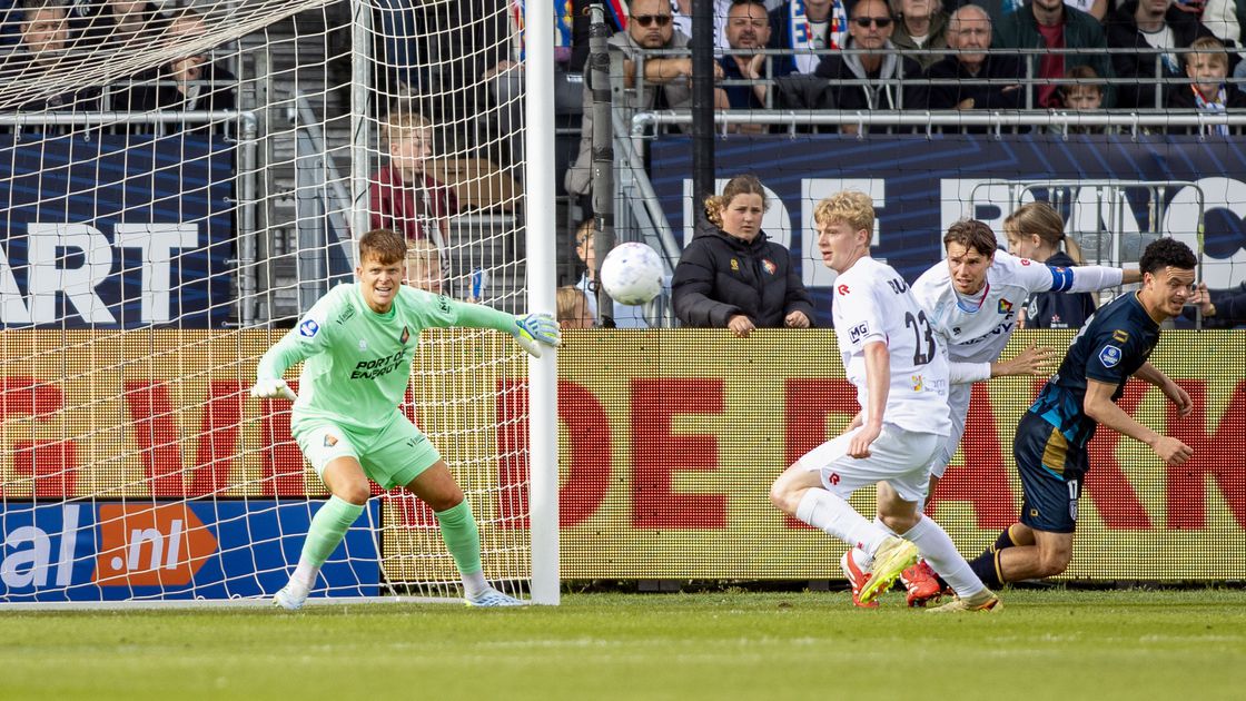 Ronald Koeman Jr. getroffen door opmerkelijk incident, bondscoach van Oranje ziet het gebeuren