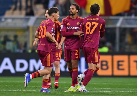 Donyell Malen én Nederlandse ploeggenoot stelen de show bij AS Roma, vlak voor eerste deadline WK voetbal