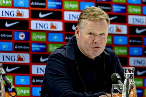 Ronald Koeman wijt blessures aan drukke voetbalkalender: 'En nu zitten wij met de gebakken peren met Frenkie de Jong'