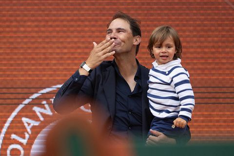 Tennisicoon Rafael Nadal geniet van 'magische' trip met familie na eerbetoon op Roland Garros