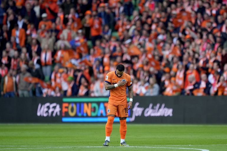 Memphis Depay schrijft historie tegen Malta en evenaart record van voormalig ploeggenoot