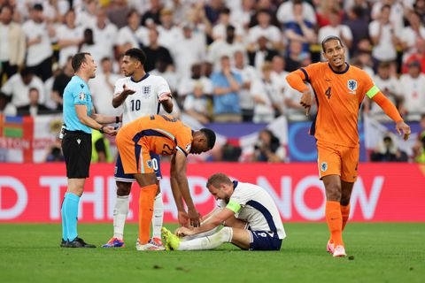 Rafael van der Vaart ziet handigheidje van Harry Kane bij penalty Engeland