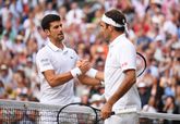 Novak Djokovic stoot tennislegende Roger Federer van de troon op Wimbledon: 'Betekent veel voor me'