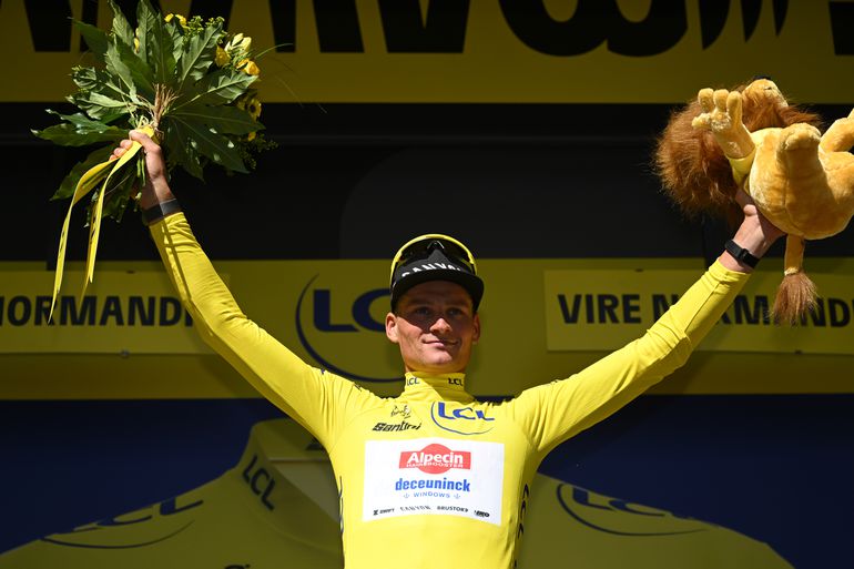 Broer van Mathieu van der Poel verrast geletruidrager in Tour de France: 'Wat kom jij doen?'