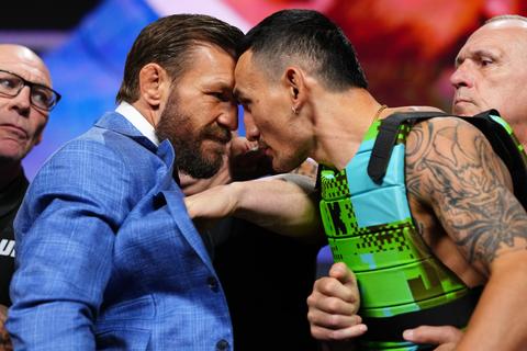 Beveiliging trekt UFC-ster Conor McGregor en tegenstander uit elkaar na explosieve confrontatie