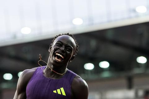 Atletieksensatie Gout Gout (18) komt met vervelend nieuws: 'Ik moet me neerleggen bij de situatie'