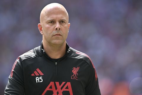 Liverpool en Arne Slot ontsnappen aan jarenlange vloek: verrassende nederlaag blijkt goed nieuws voor titelstrijd