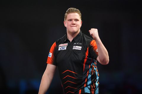 Nederlandse darter (28) schrijft geschiedenis met uniek moment, maar reageert koeltjes