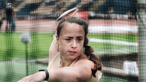Topatlete Jorinde van Klinken verschijnt bij EK met opmerkelijk uiterlijk: 'Ik ben niet zo van de make-up'