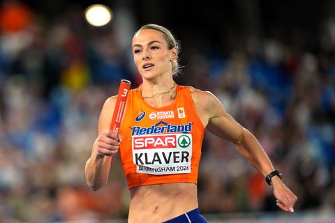 Nederland zorgt voor zenuwslopende finale op EK atletiek: fenomenale Lieke Klaver lacht na nieuwe medaille