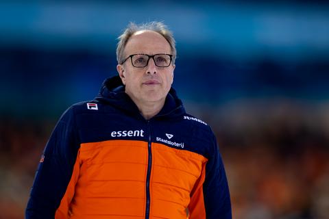 Schaatscoach Jac Orie grapt bij start nieuw seizoen nog altijd over veelbesproken moment Joep Wennemars