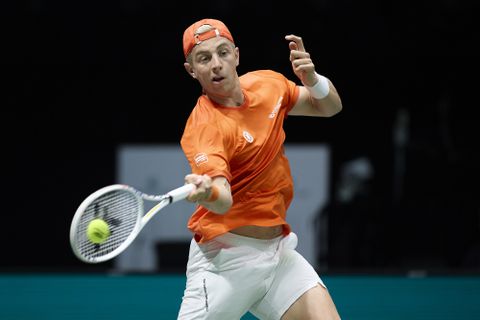 Tallon Griekspoor steelt met opvallend kapsel de show bij Davis Cup: 'Speelde al langer in mijn hoofd'