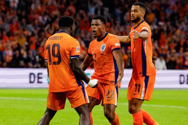 De jonge jongens nemen de boel over bij Oranje