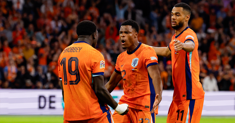 Oranje dankt krachtpatser Brian Brobbey voor spectaculair gelijkspel tegen Duitsland