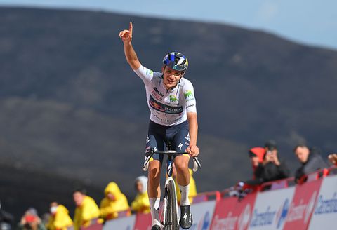 Groot wielertalent (21) verrast Jonas Vingegaard en andere favorieten in Vuelta a España