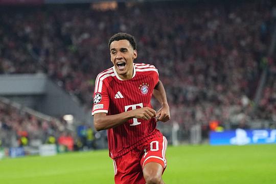 Topvoetballer Jamal Musiala (23) beleeft droomrentree bij Bayern München na angstige periode