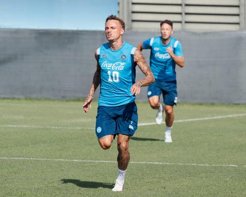 Noa Lang vertoont 'slecht gedrag' op training Napoli: 'Niet geschikt voor Champions League-duel'