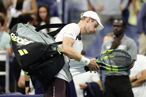 Tennisdroom ten einde voor Botic van de Zandschulp op US Open: Nederlander uitgeschakeld door Alexander Zverev