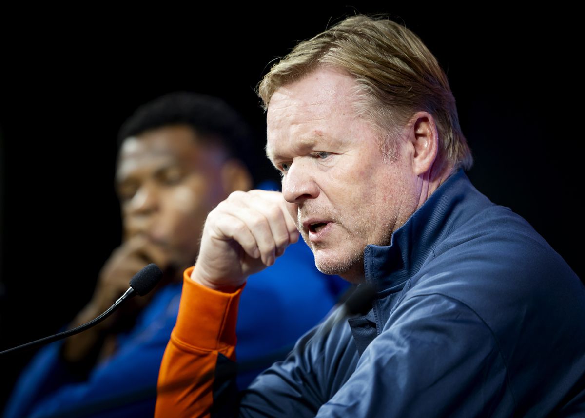 Ronald Koeman doet mysterieus over spitspositie Nederlands elftal: 'Dat is waar ik naar kijk'