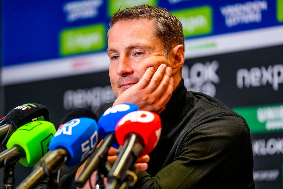 Feyenoord-trainer Brian Priske afgeserveerd door voorganger: 'Dat is een verkeerde keuze geweest'