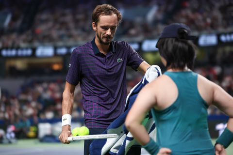 Partij van omstreden toptennisser stilgelegd op Shanghai Masters: vrouw verwijderd uit het stadion