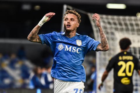 Noa Lang scoort eerste doelpunt voor Napoli na moeilijke seizoensstart bij Serie A-club
