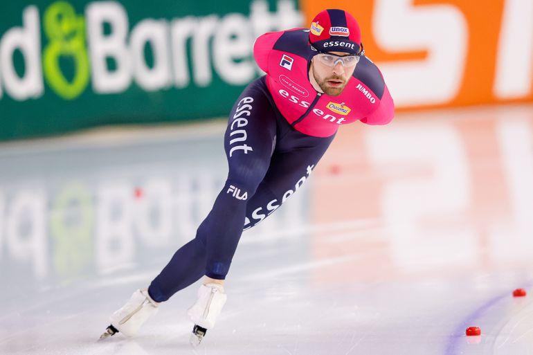 IJzersterke Chris Huizinga haalt uit op 10.000 meter, oude krijger Jorrit Bergsma verstoort Essent-feestje bij WCKT