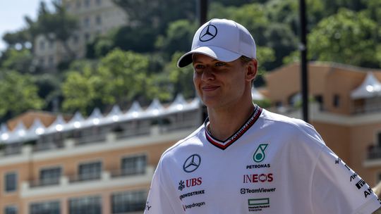 'Ik was knettergek als kind': Mick Schumacher doet boekje open over vader Michael