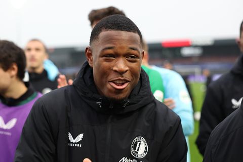 Feyenoord-spits Zépiqueno Redmond legt herkomst van zijn naam uit: 'Hoofdpersoon heet ook zo'