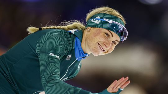 Opvallende chauffeur reed Marijke Groenewoud naar Utrecht voor marathon: 'Paar rode stoplichten gepakt'