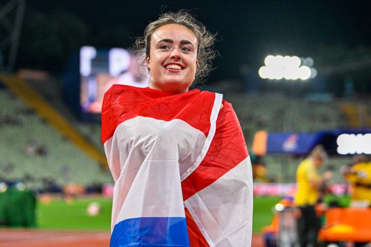 Nederlandse topatlete toont glamoureuze foto's met wrange opmerking: 'Daar keer ik naar terug'