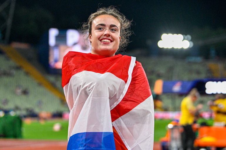 Nederlandse topatlete toont glamoureuze foto's met wrange opmerking: 'Daar keer ik naar terug'