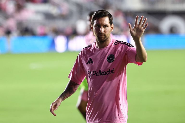 Lionel Messi duikt na logistiek wonder op bij FC Barcelona: 'Een plek die ik enorm mis'