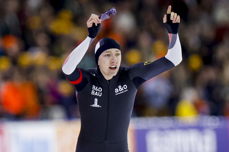 Duitse schaatssensatie (18) werd op bizarre manier naar de ijsbaan verleid: 'Ik was verkocht'