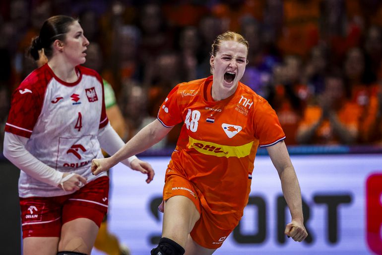 Nederlandse tophandbalster ondervindt gevolgen van prachtige sfeer op WK: 'Toen ik in bed lag...'