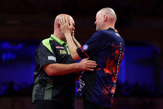 Michael van Gerwen trekt vergelijking met Raymond van Barneveld: 'Dat staat dan overal'